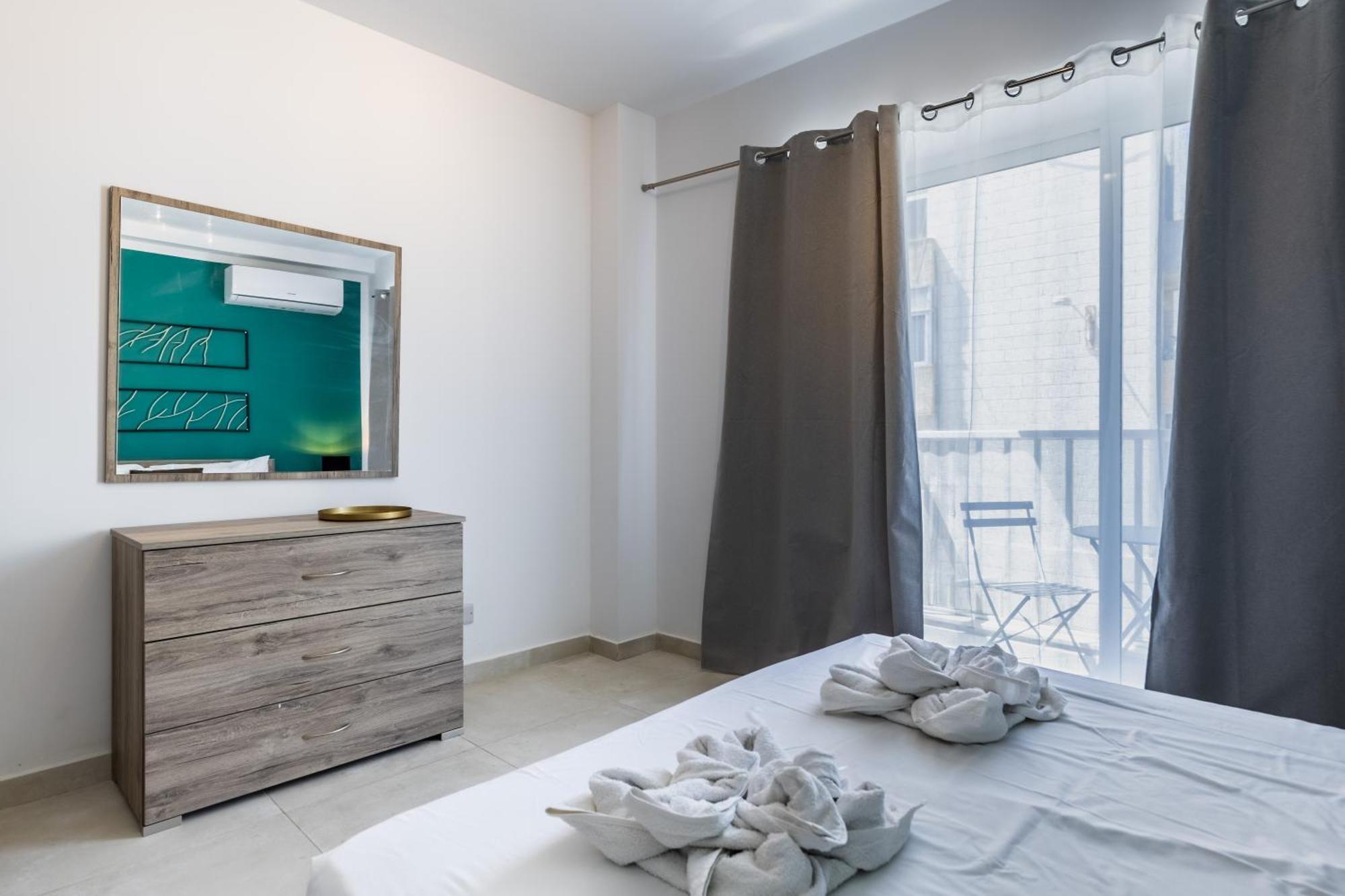 Kunsu'S Apartment 5 Min Walk From St Julians San Gwann Luaran gambar
