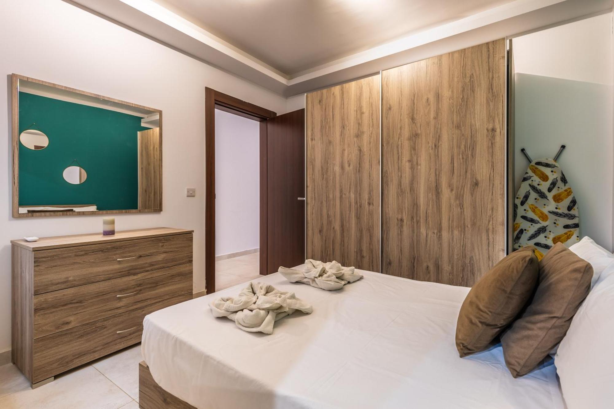 Kunsu'S Apartment 5 Min Walk From St Julians San Gwann Luaran gambar