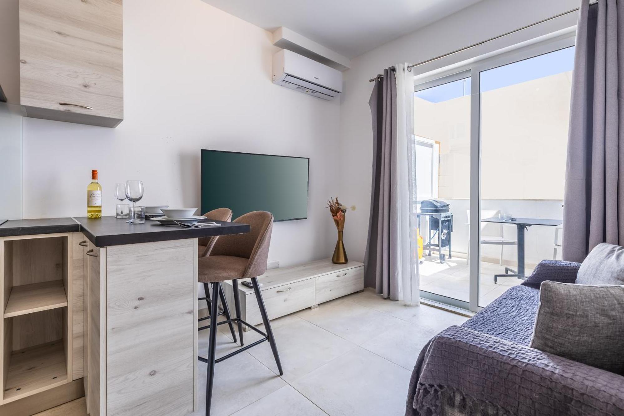 Kunsu'S Apartment 5 Min Walk From St Julians San Gwann Luaran gambar